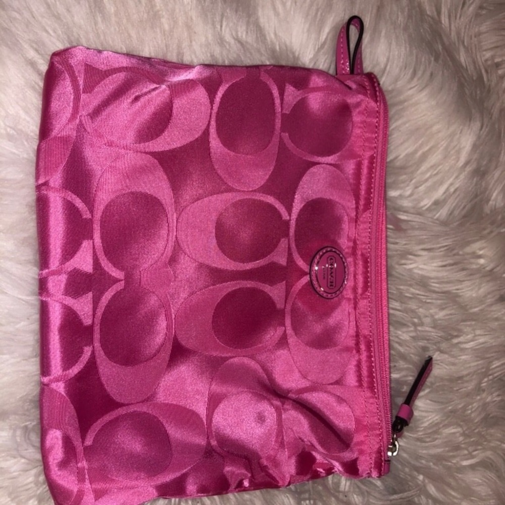 9 Coach travel bags - Picture 5 of 8